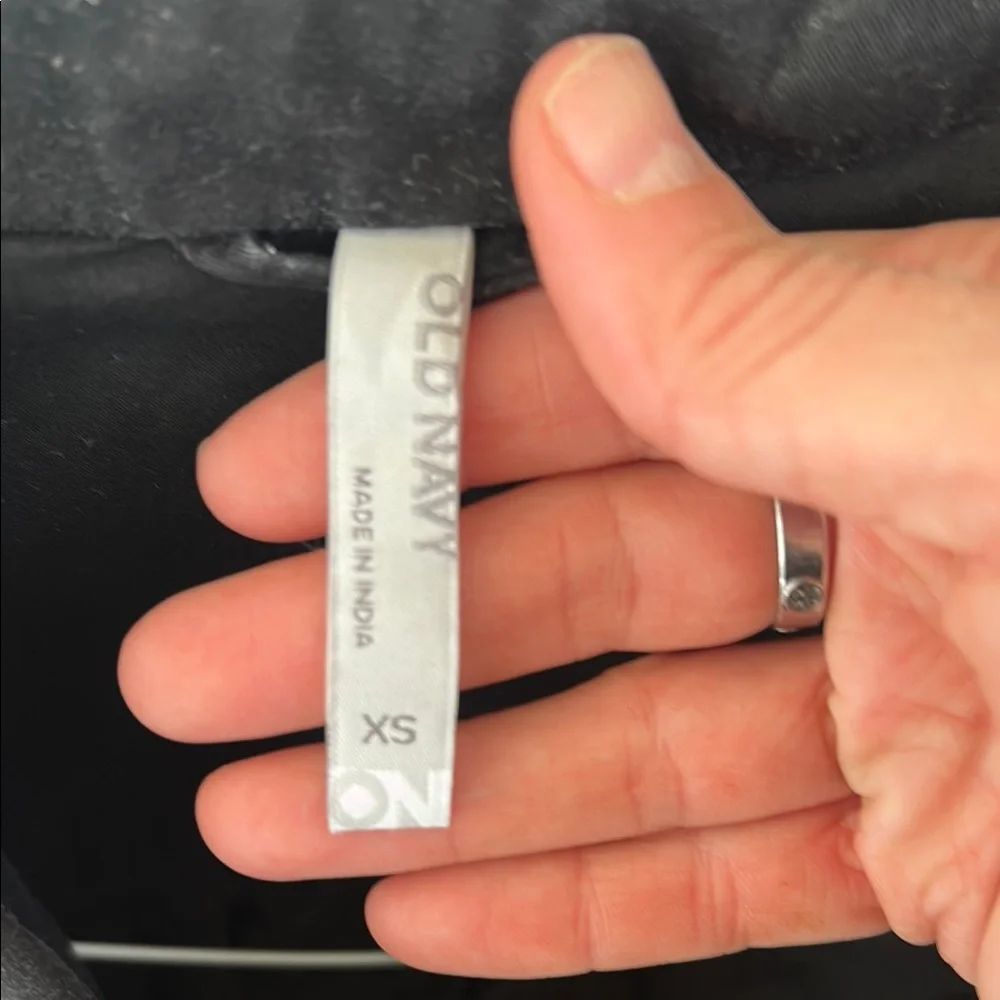 Old Navy Lightweight Black Pea Coat with Prominent Collar🌿 - Picture 2 of 4